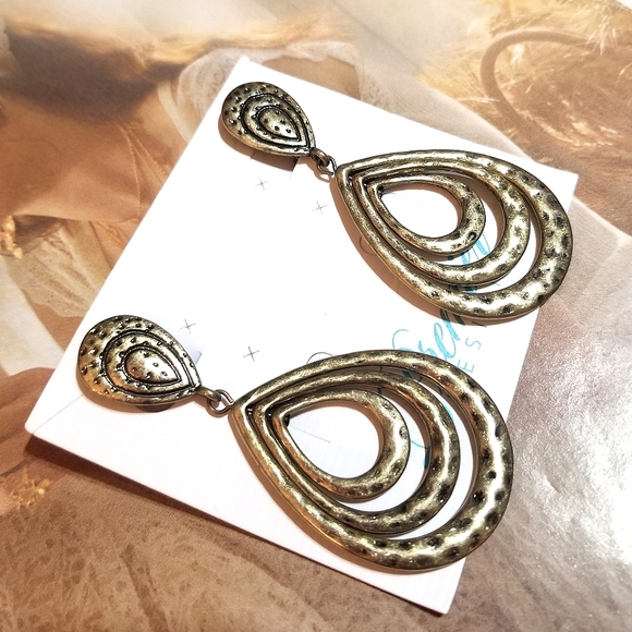 NEW Premier Designs Antiqued Gold tone Long Clip On Earrings - Picture 3 of 7